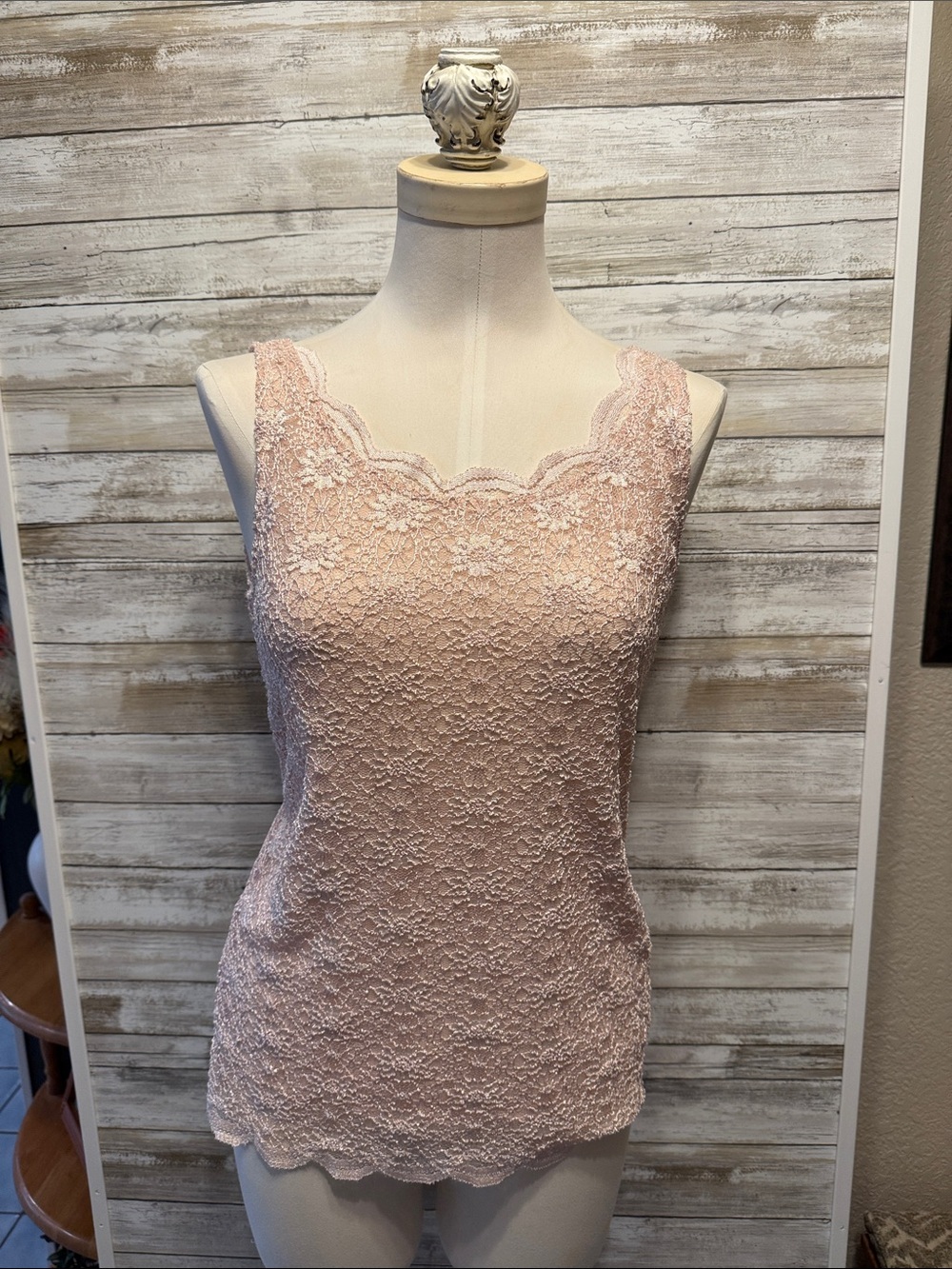 Tahari Lace Scallop Tank Top - Blush Pink fully lined